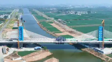 新萬福河特大橋施工中的卷揚機應用